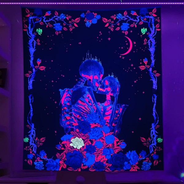 Skull - UV Reactive Tapestry with Wall Hanging Accessories UK