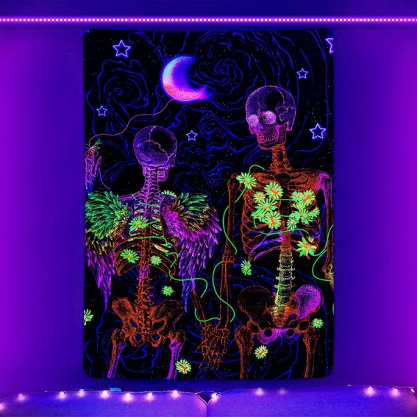 Skull - UV Reactive Tapestry with Wall Hanging Accessories UK