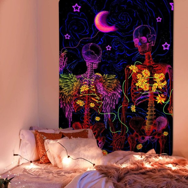 Skull - UV Reactive Tapestry with Wall Hanging Accessories UK