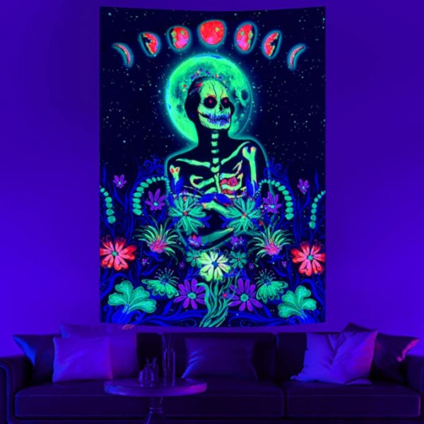 Skull - UV Reactive Tapestry with Wall Hanging Accessories UK