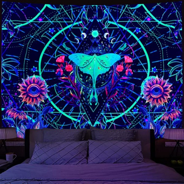 Psychedelic Flower - UV Reactive Tapestry with Wall Hanging Accessories UK