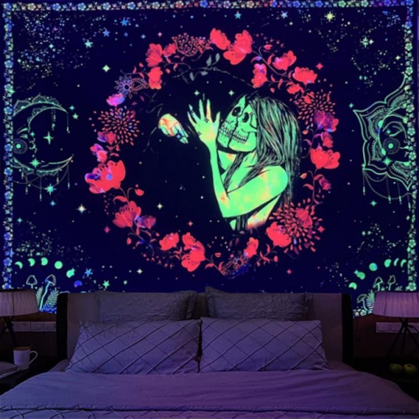 Skull - UV Reactive Tapestry with Wall Hanging Accessories UK