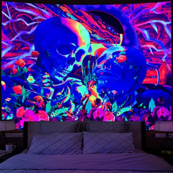 Skull - UV Reactive Tapestry with Wall Hanging Accessories UK