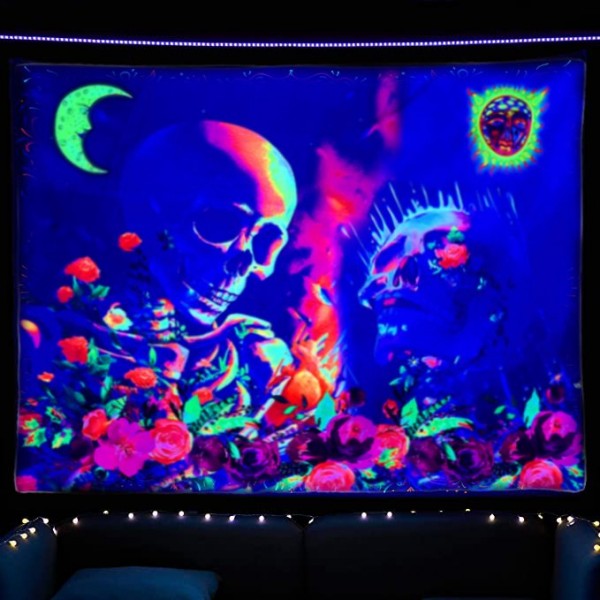 Skull - UV Reactive Tapestry with Wall Hanging Accessories UK