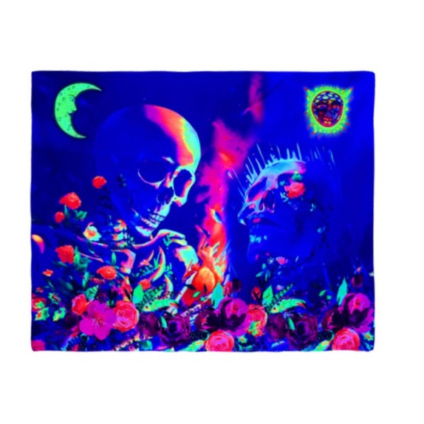 Skull - UV Reactive Tapestry with Wall Hanging Accessories UK